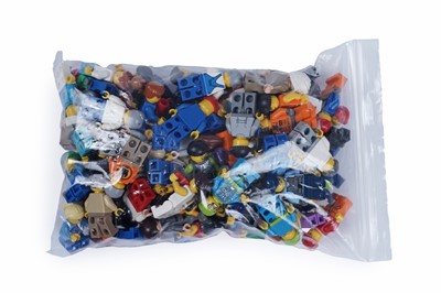 Lot 169 - A selection of LEGO Minifigures and accessories