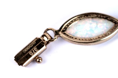 Lot 188 - A Gilson synthetic opal line bracelet
