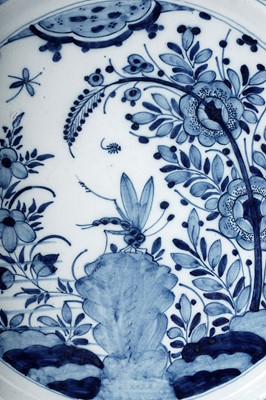Lot 1154 - An 18th Century Dutch Delft charger