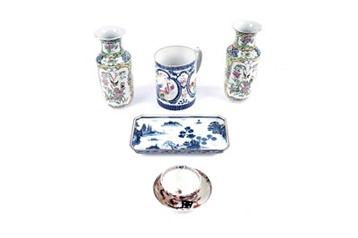 Lot 271 - A selection of Oriental and Chinoiserie ceramics