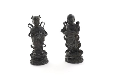 Lot 859 - A pair Chinese bronze figures