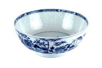 Lot 835 - A Chinese blue and white small punch bowl