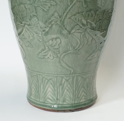 Lot 837 - A Chinese Longquan celadon vase, Ming