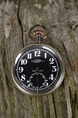 Lot 298 - Electa Military: a steel cased open faced military Mark V pocket watch