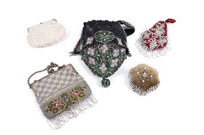 Lot 236 - A collection of Victorian and later beadwork