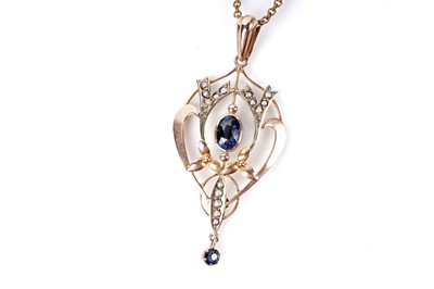 Lot 197 - An Edwardian style gold drop pendant
