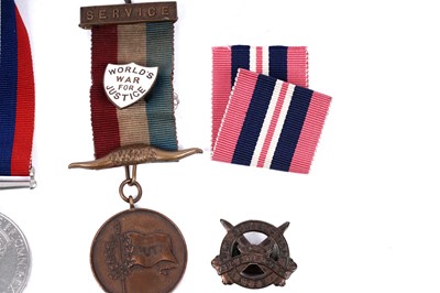 Lot 212 - A collection of First and Second World War medals