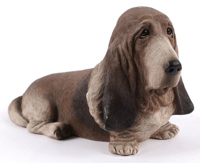 Lot 349 - ﻿A collection of decorative ceramic and other figures of basset hounds