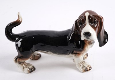Lot 349 - ﻿A collection of decorative ceramic and other figures of basset hounds