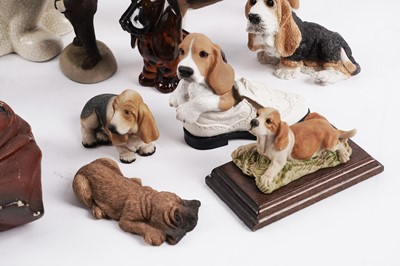 Lot 349 - ﻿A collection of decorative ceramic and other figures of basset hounds