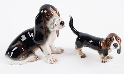 Lot 349 - ﻿A collection of decorative ceramic and other figures of basset hounds