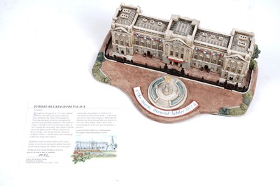 Lot 359 - Lilliput Lane London landmark models including: Westminster Abbey