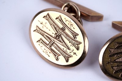 Lot 71 - A cased pair of rose gold cufflinks