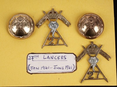 Lot 9 - Second World War Royal Armoured Corps regimental cap and collar badges and buttons