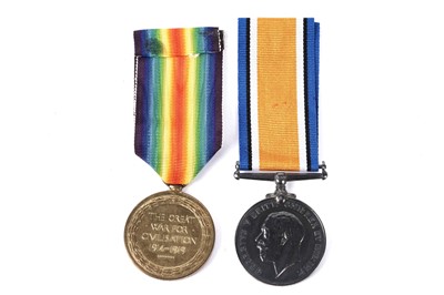 Lot 215 - A pair of First World War general service medals
