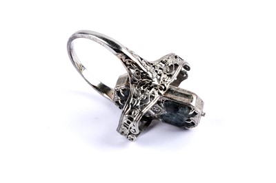 Lot 69 - An aquamarine and diamond swivel dress ring