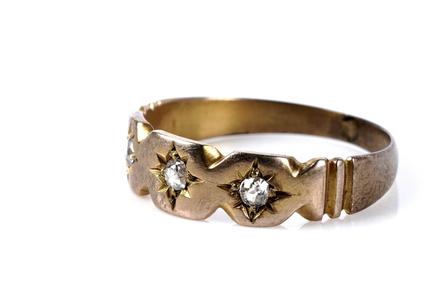 Lot 167 - A Victorian diamond three stone ring