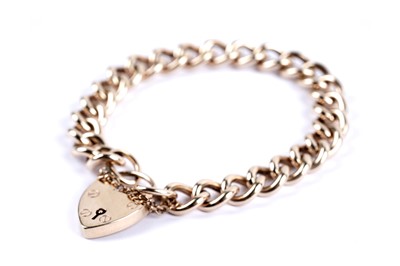 Lot 6 - A 9ct yellow gold bracelet