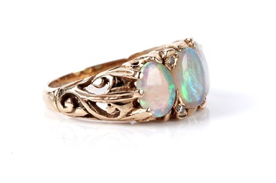 Lot 123 - An opal and diamond ring