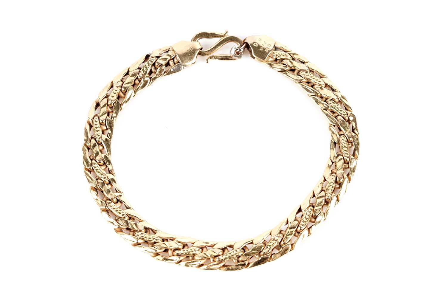 Lot 780 - An Indian 22ct yellow gold fancy link chain bracelet
