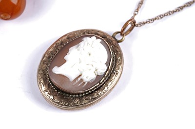 Lot 39 - A selection of antique and later jewellery