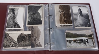 Lot 93 - A collection of early 20th Century and later postcards