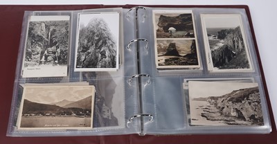 Lot 93 - A collection of early 20th Century and later postcards