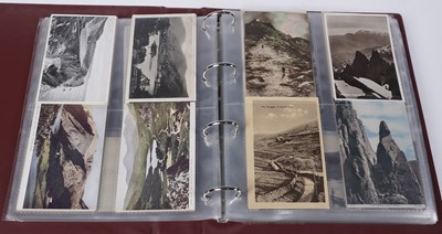 Lot 93 - A collection of early 20th Century and later postcards