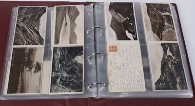 Lot 93 - A collection of early 20th Century and later postcards