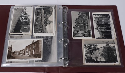 Lot 93 - A collection of early 20th Century and later postcards