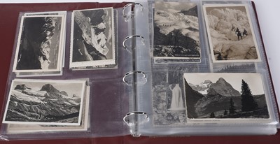 Lot 93 - A collection of early 20th Century and later postcards