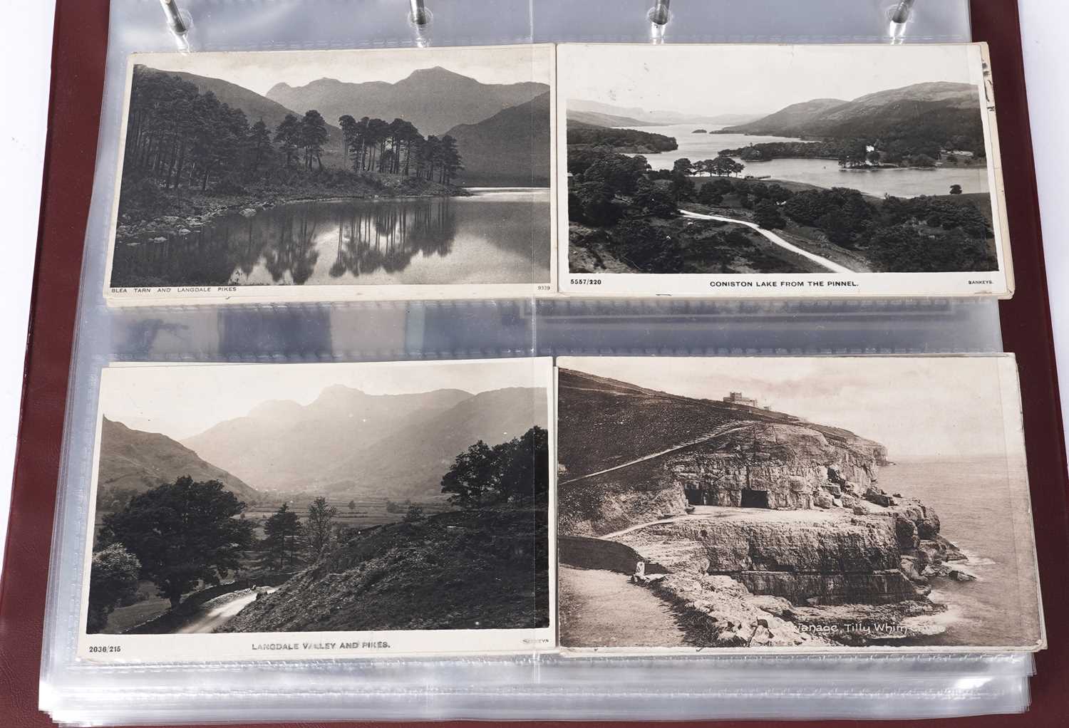 Lot 93 - A collection of early 20th Century and later postcards