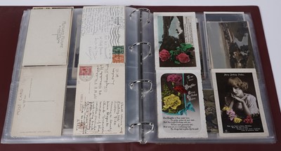 Lot 93 - A collection of early 20th Century and later postcards
