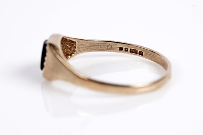 Lot 586 - Two gold signet rings and a jaguar pattern pin