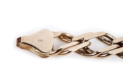 Lot 599 - A 9ct yellow gold fancy link chain bracelet