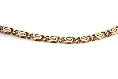 Lot 600 - An 18ct yellow gold S-link chain necklace