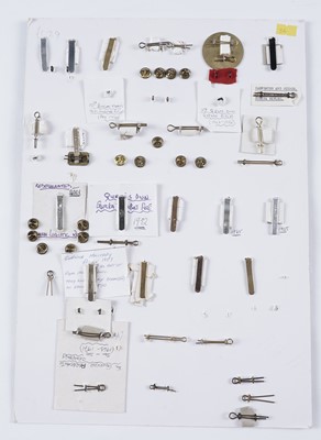 Lot 33 - Second-half 20th Century (Queen Elizabeth II) Gurka regiment badges, titles and buttons