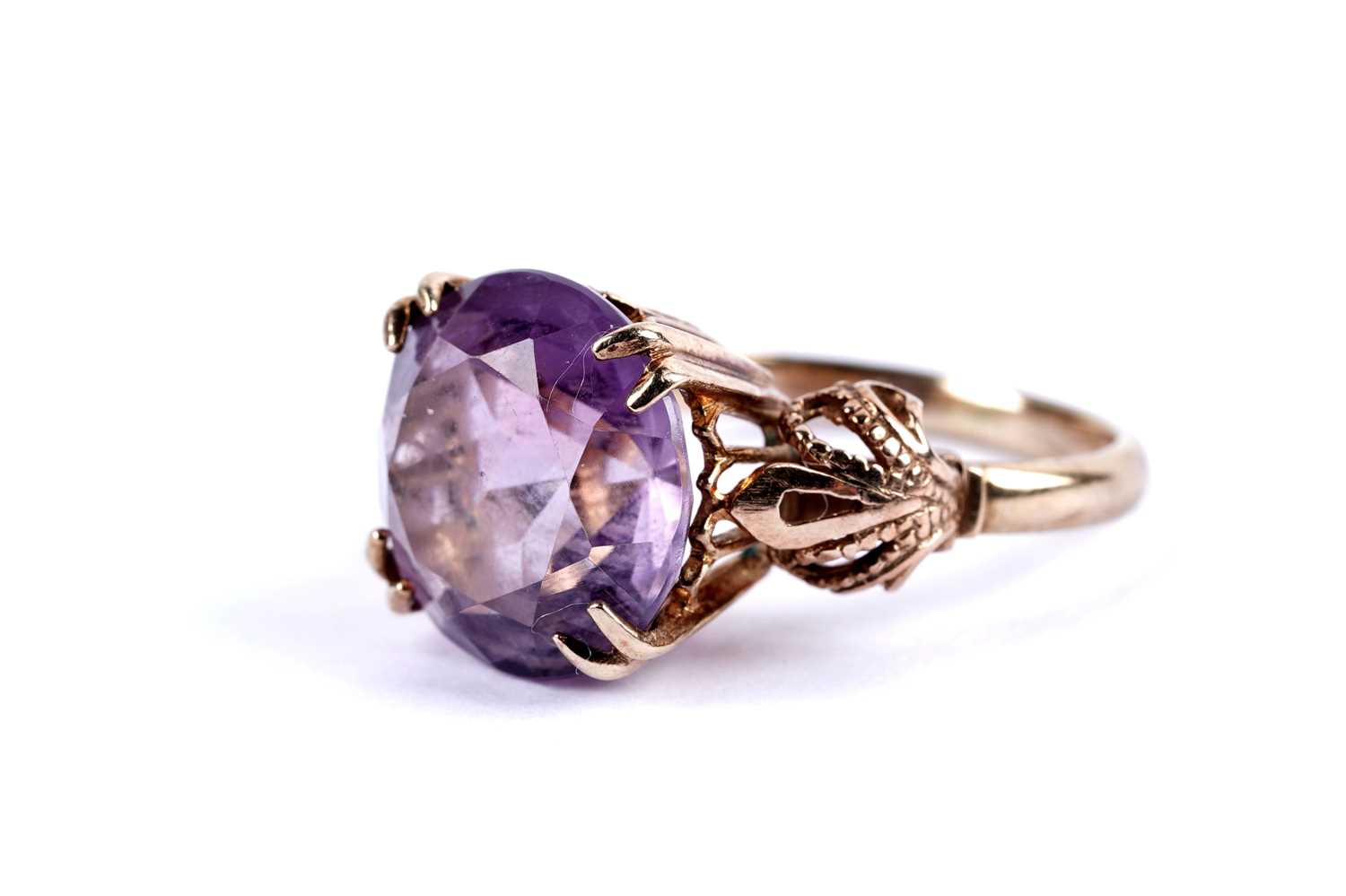 Lot 101 - An amethyst cocktail ring