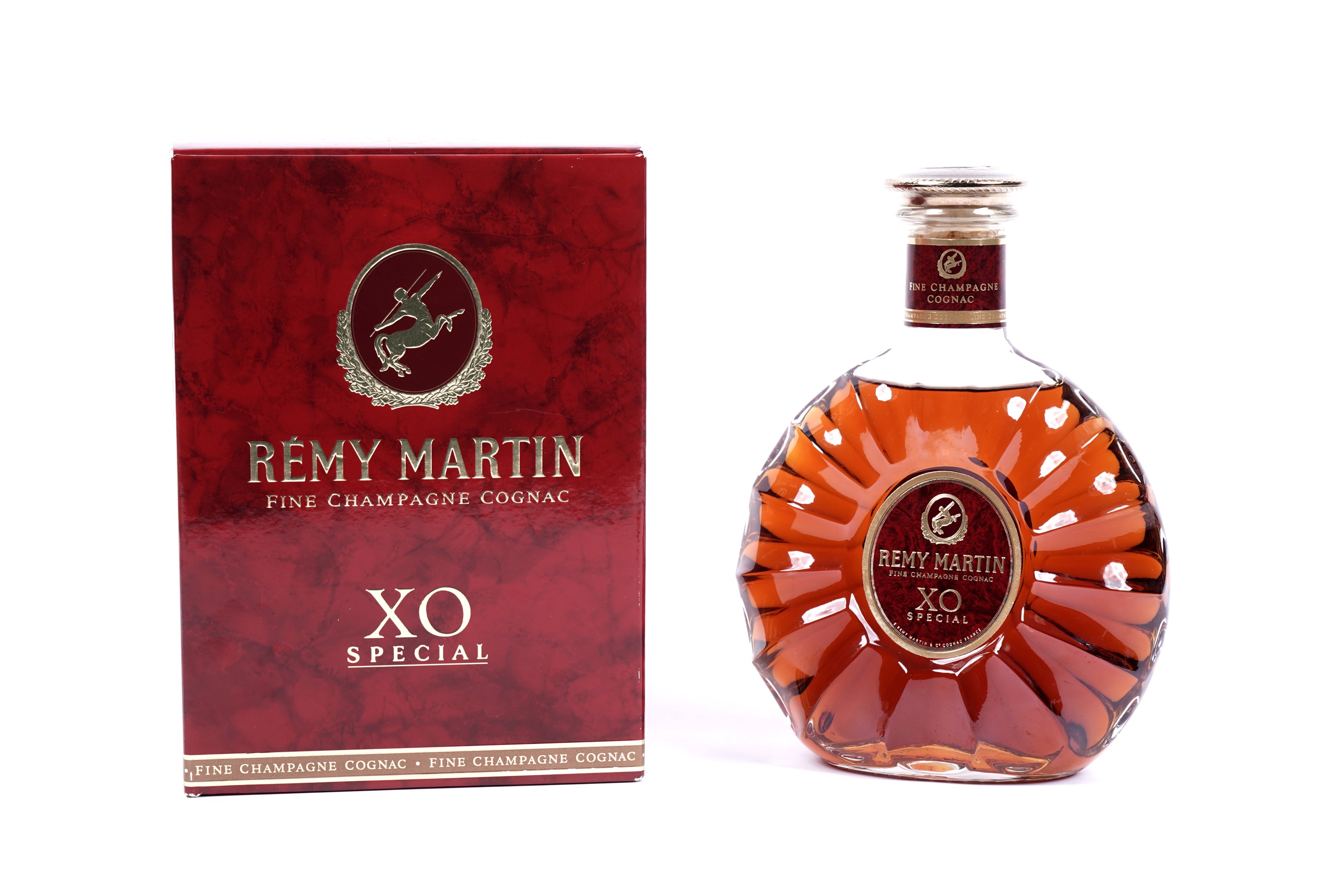 Lot 433 - A bottle of Remy Martin XO Special Fine