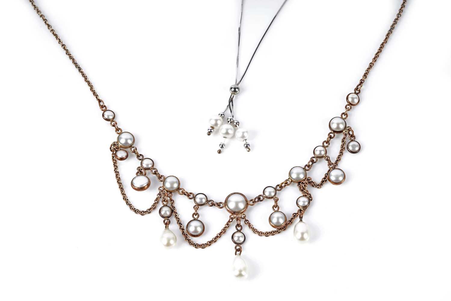 Lot 166 - Two various pearl necklaces