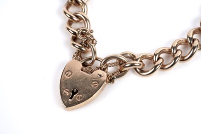 Lot 647 - A 9ct yellow gold bracelet