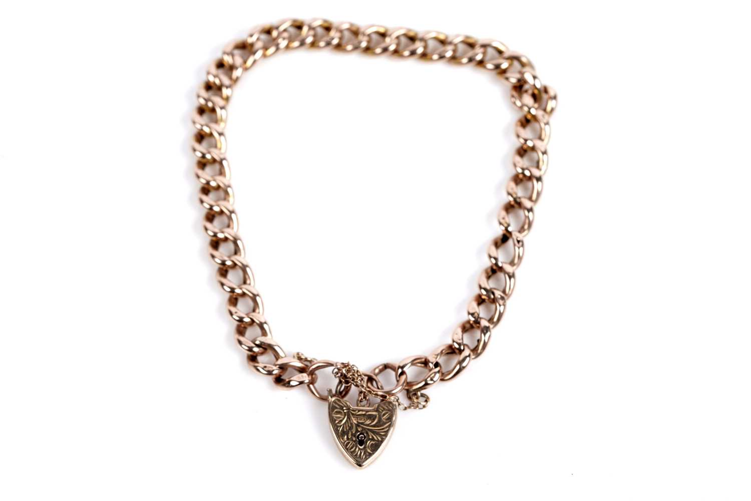 Lot 626 - A 9ct gold bracelet