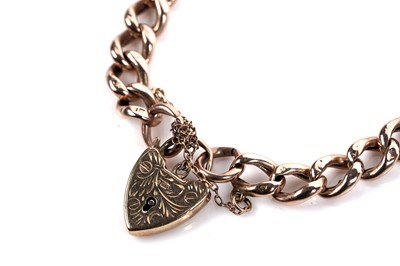 Lot 626 - A 9ct gold bracelet