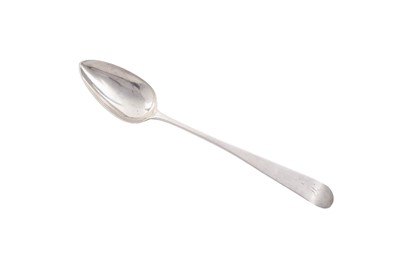 Lot 166 - A George III Scottish provincial silver basting spoon
