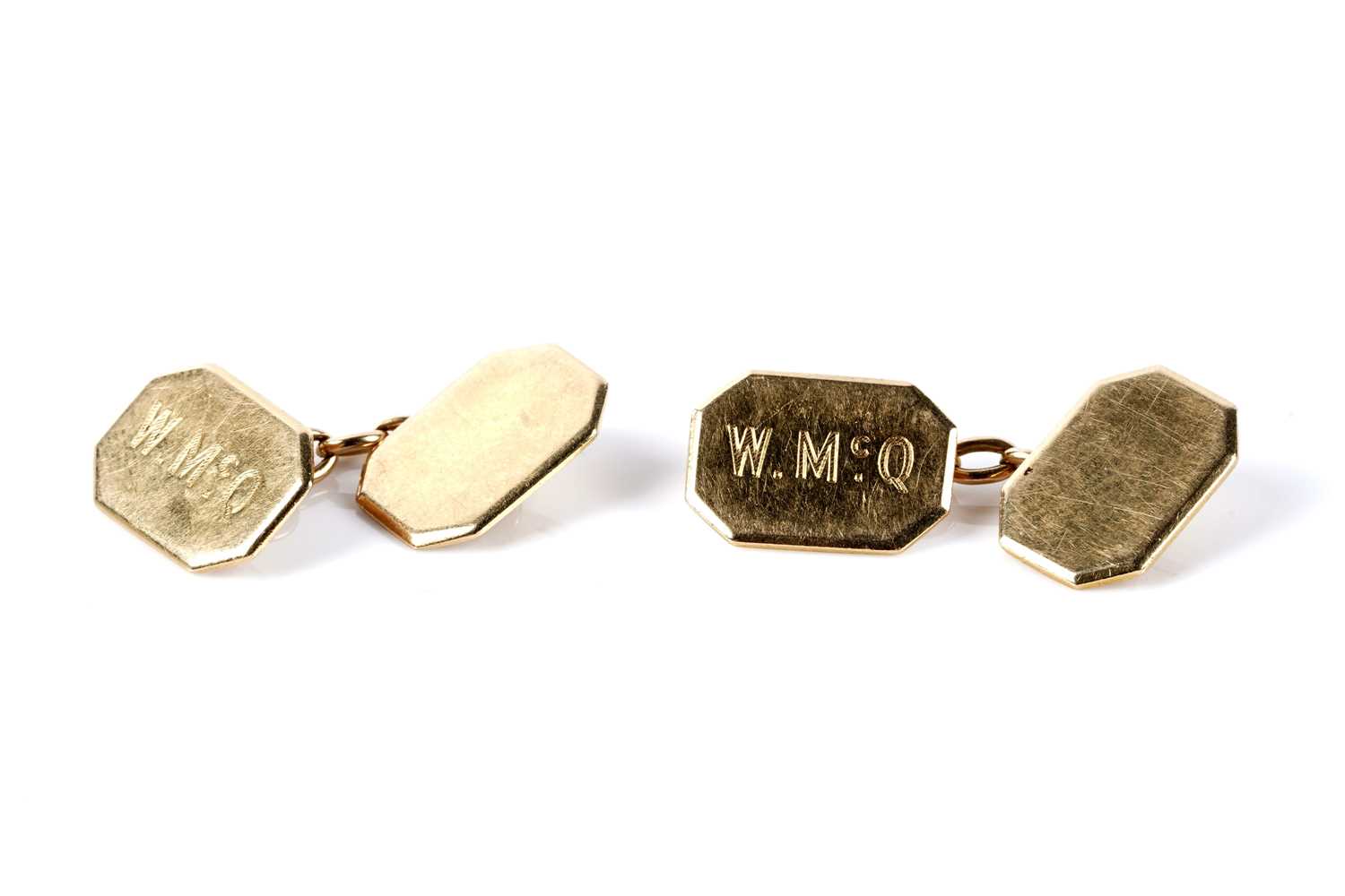 Lot 144 - A pair of yellow gold cufflinks