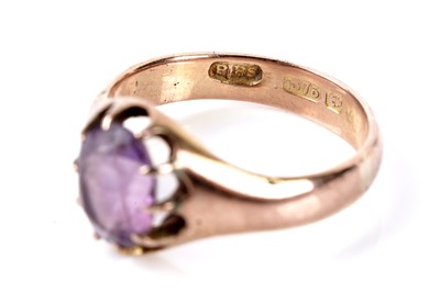 Lot 147 - A selection of gold and other jewellery