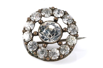 Lot 147 - A selection of gold and other jewellery