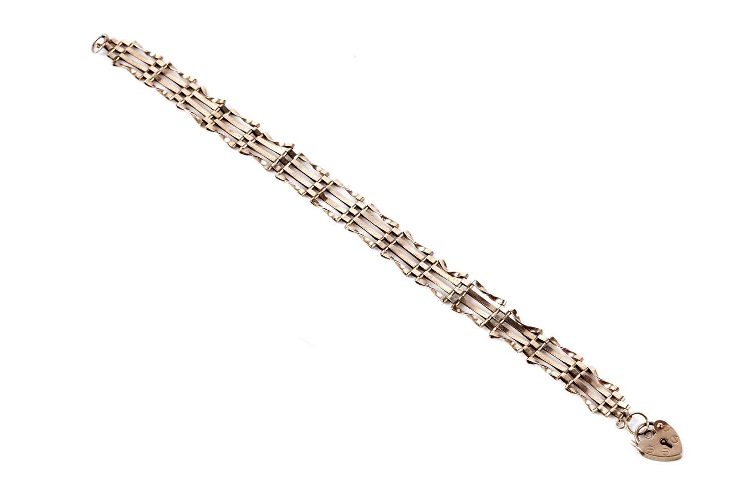 Lot 151 - A 9ct yellow gold gatelink bracelet