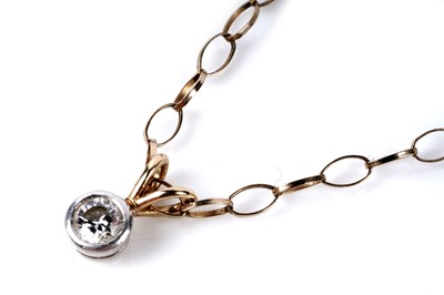 Lot 155 - A solitaire diamond pendant necklace