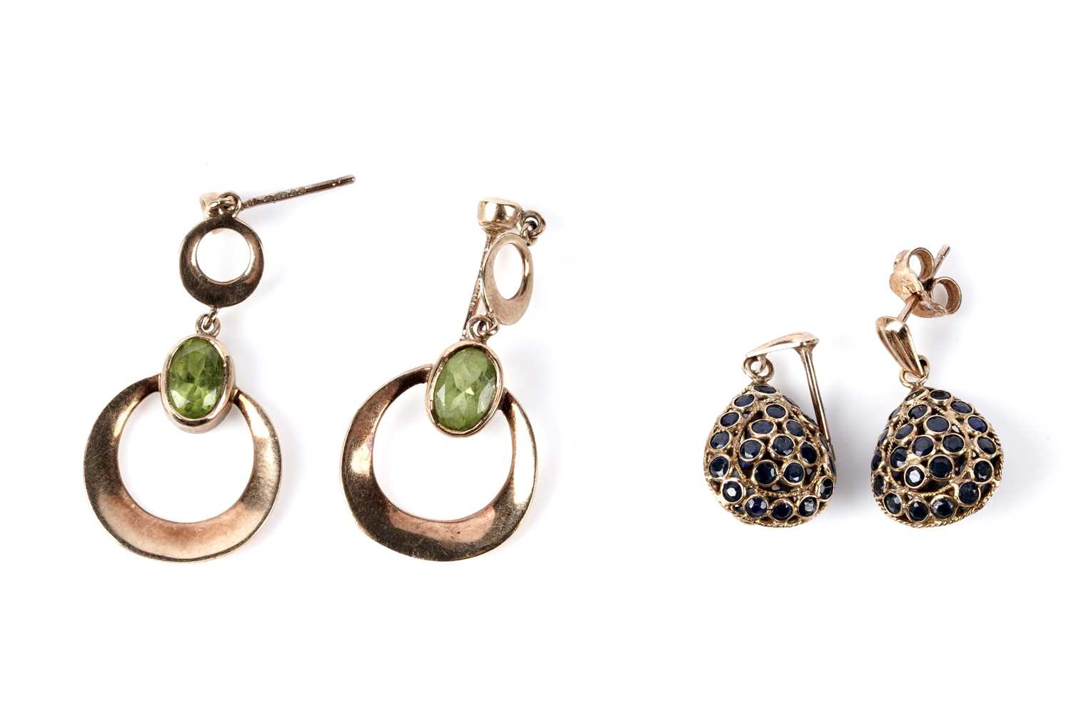 Lot 157 - Two pairs of gemstone set drop earrings